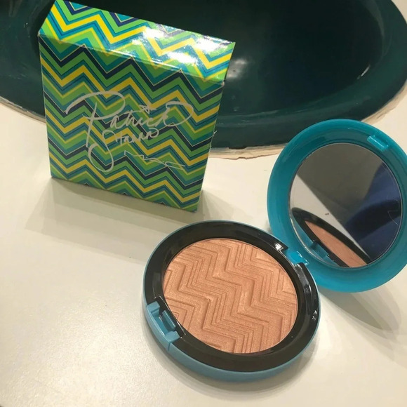 NIB MAC PATRICK STARR FACE POWDER - Picture 1 of 4